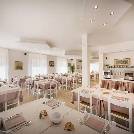 Augusta Hotell 2*